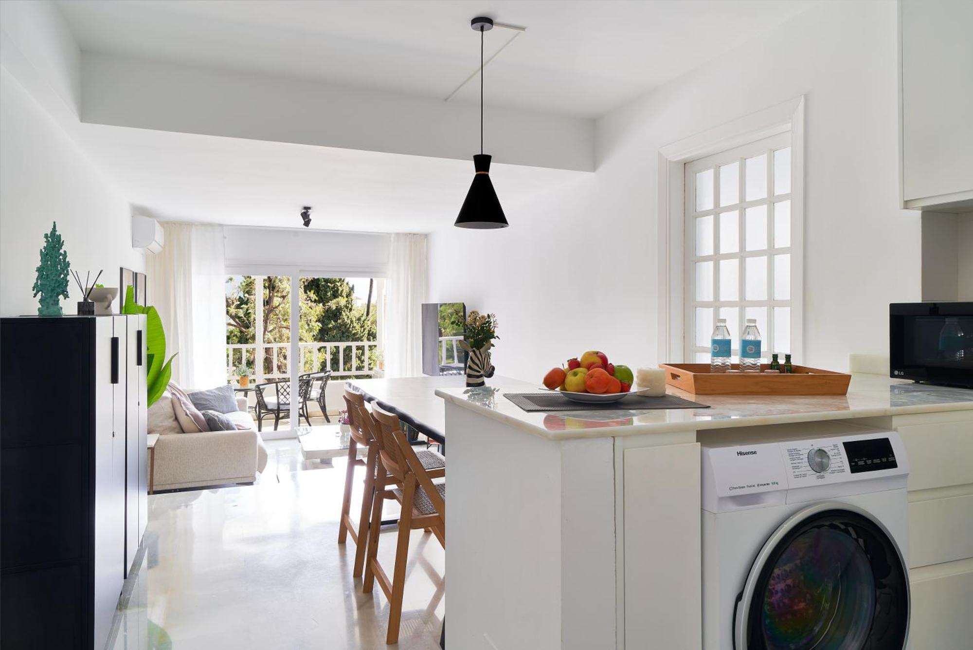 Banus - Banus, Modern, Bright And Balcony Apartment Marbella