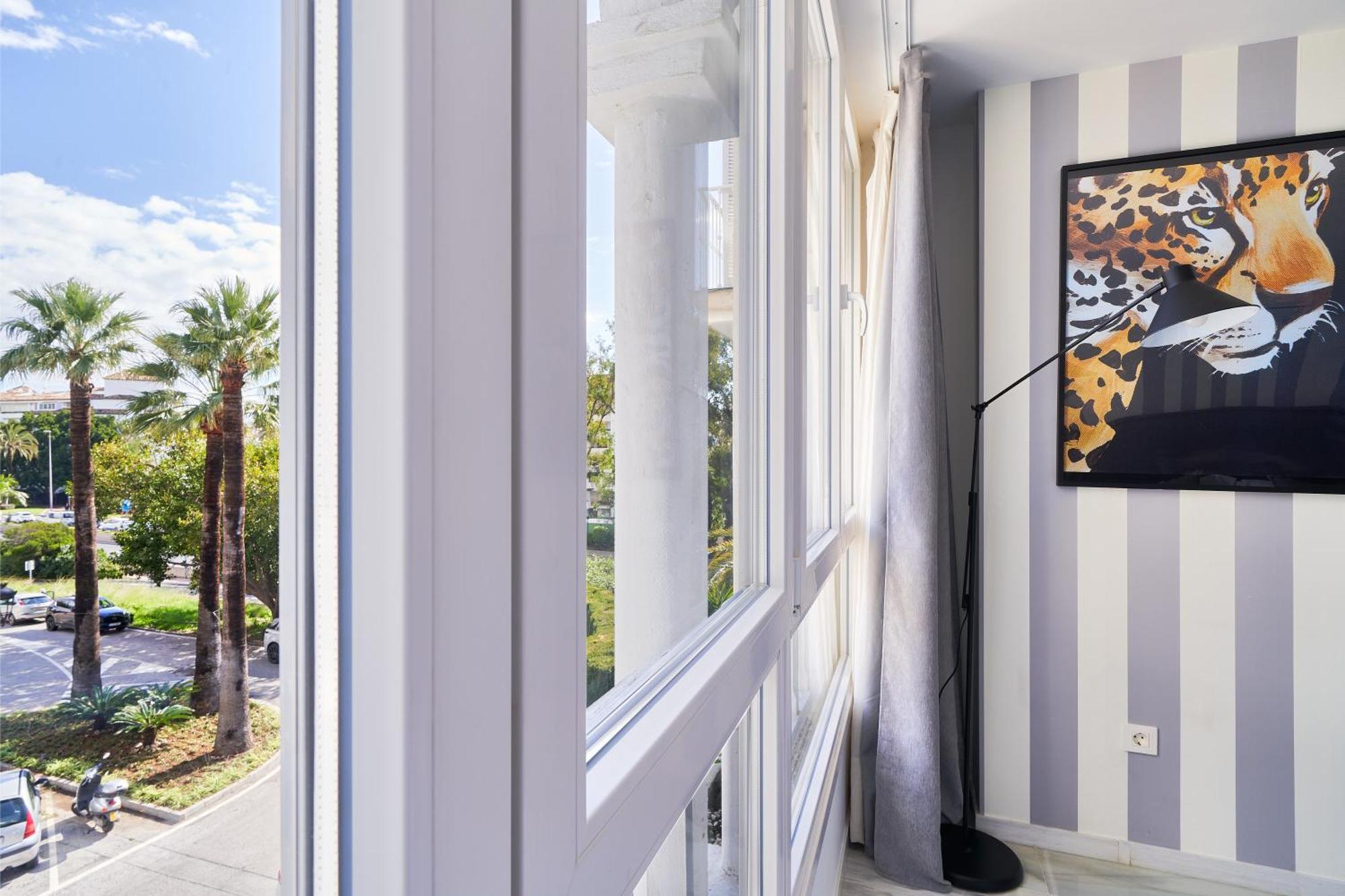 Banus - Banus, Modern, Bright And Balcony Apartamento Marbella