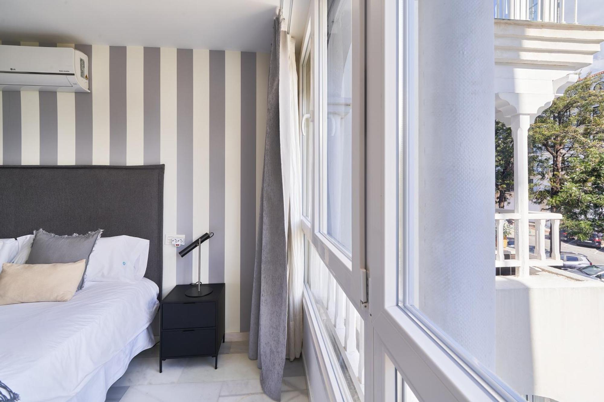 Banus - Banus, Modern, Bright And Balcony Apartamento *