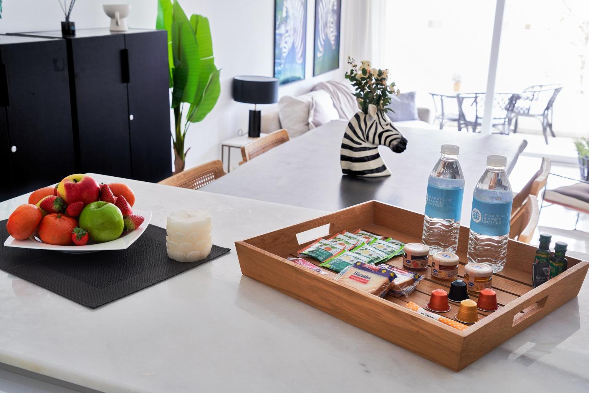 Banus - Banus, Modern, Bright And Balcony